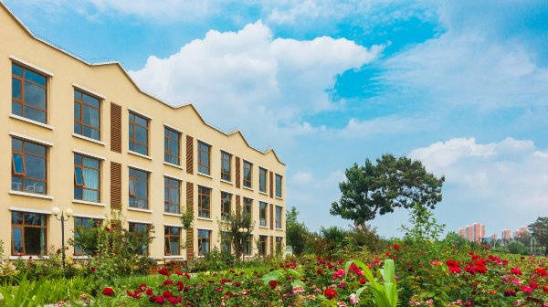 青敬老院、长友养(雅苑)24小时照护口碑优良!2026最新PG麻将胡了2试玩失能老人需专业照护比较好的养老院?四季(图6) 青敬老院、长友养(雅苑)24小时照护口碑优良!2026最新PG麻将胡了2试玩失能老人需专业照护比较好的养老院?四季(图6)